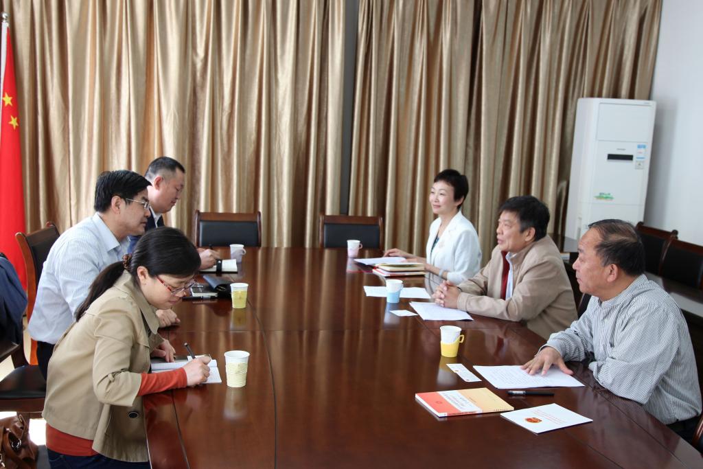 烟台市侨联副主席李泉一行来校调研